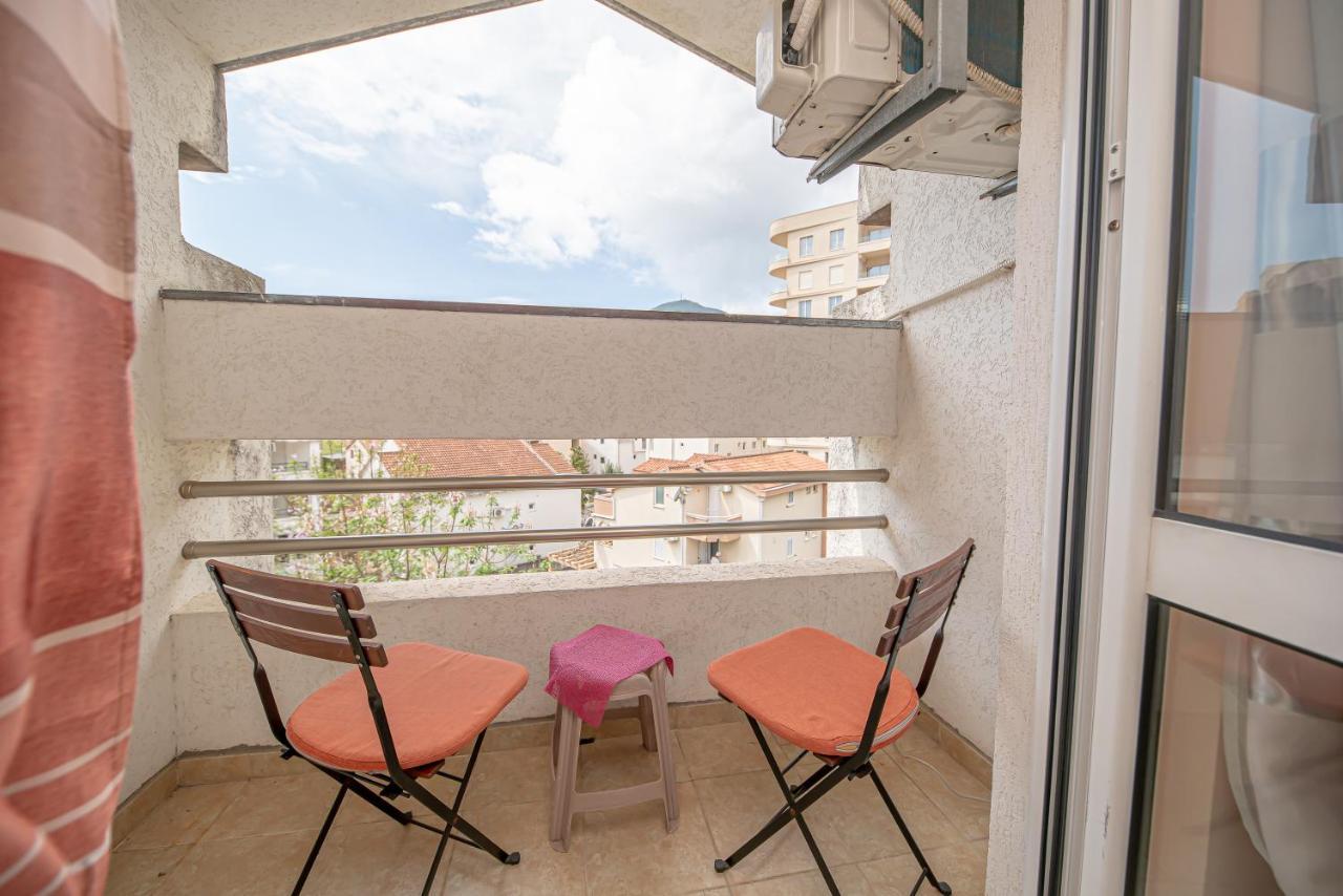 Apartamento Fairytale 1 And 2 Budva Exterior foto