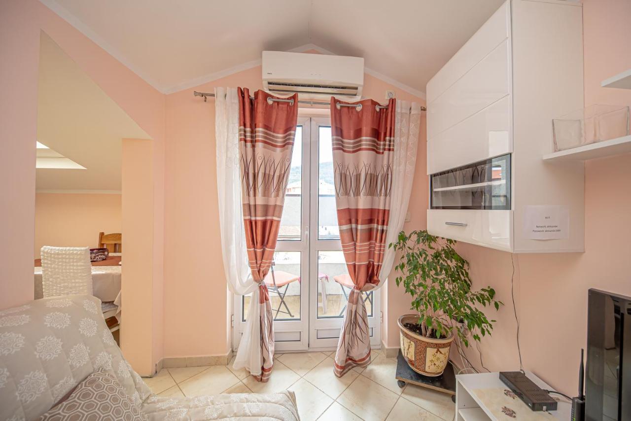 Apartamento Fairytale 1 And 2 Budva Exterior foto