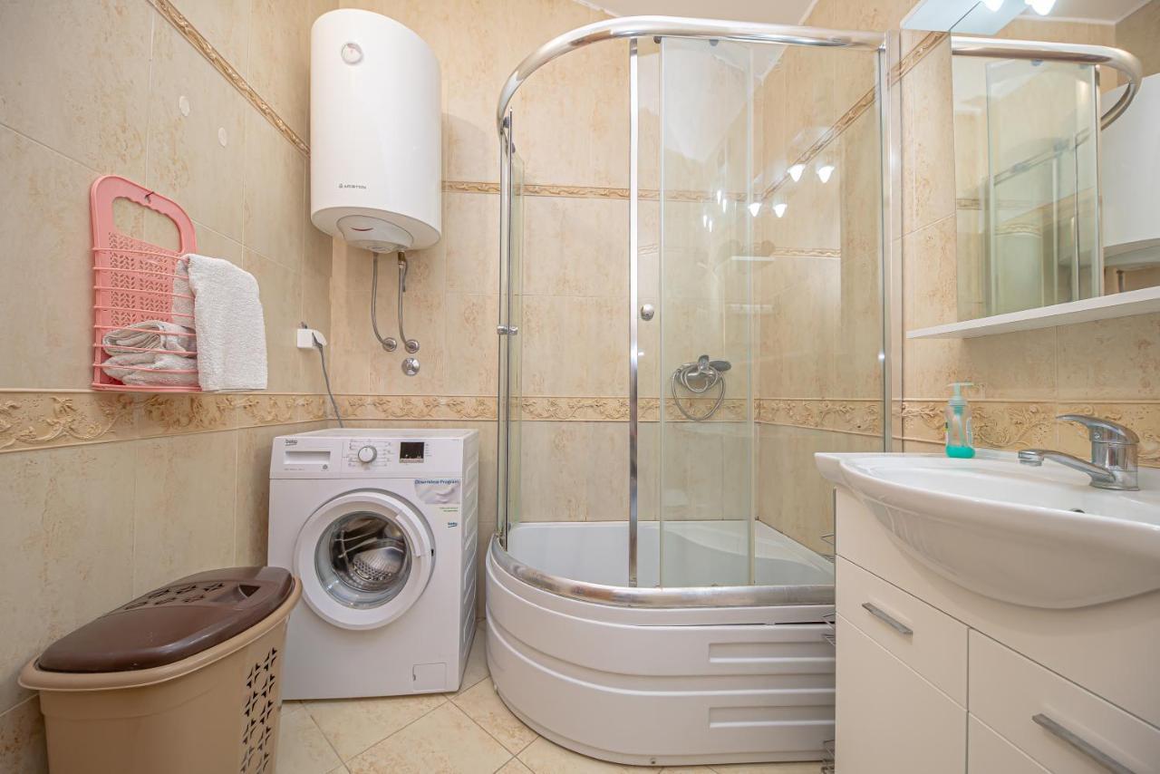 Apartamento Fairytale 1 And 2 Budva Exterior foto