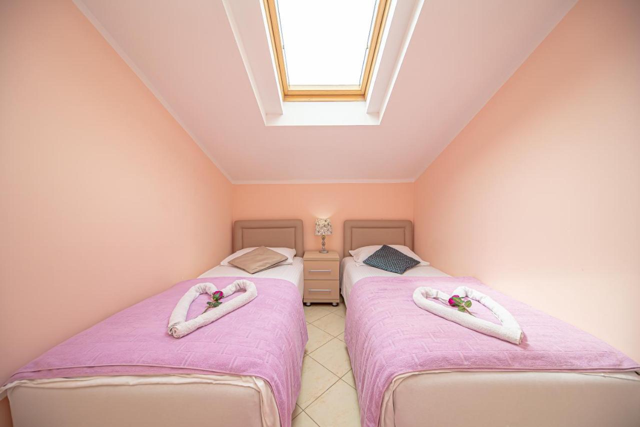Apartamento Fairytale 1 And 2 Budva Exterior foto