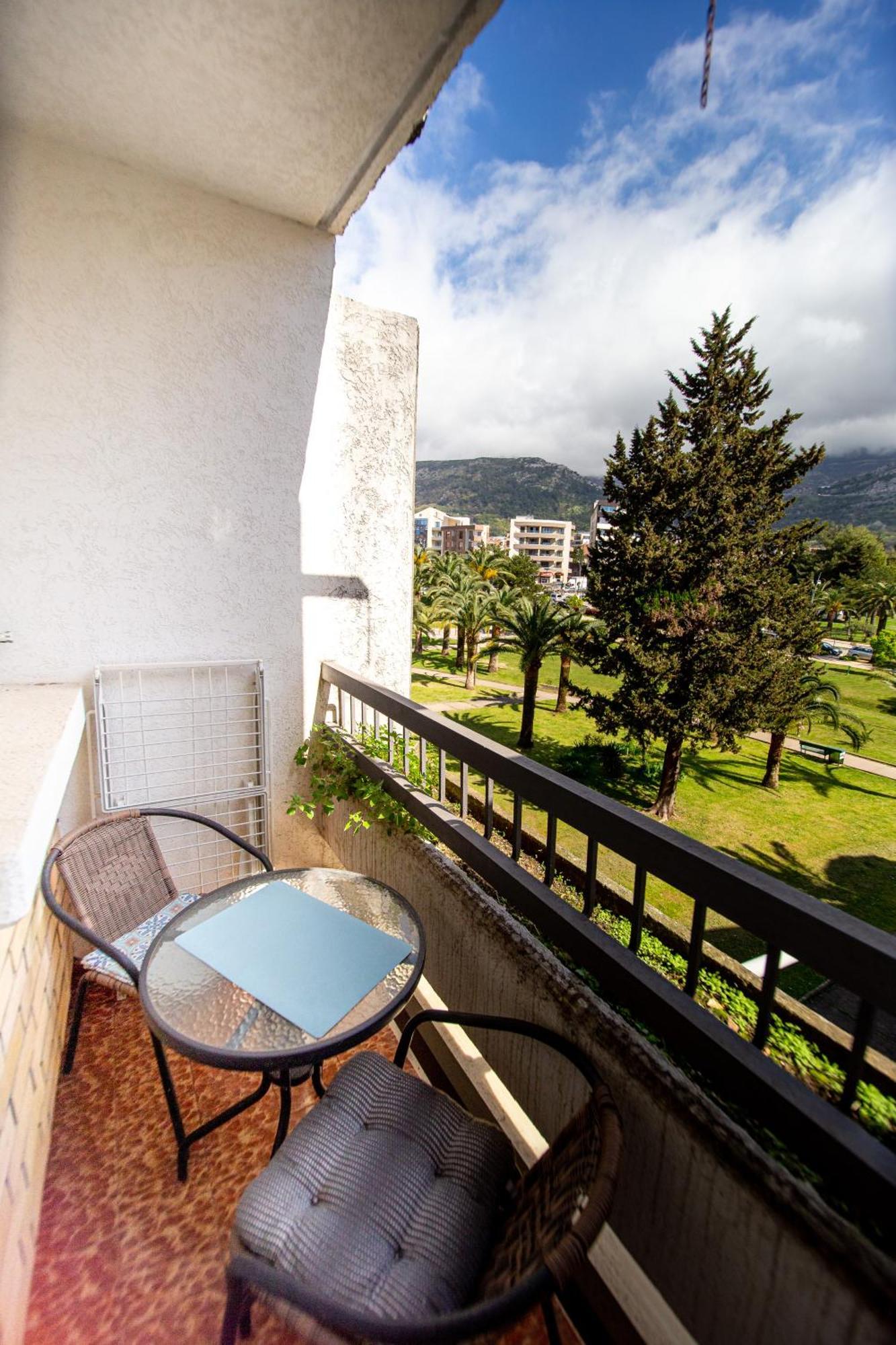 Apartamento Fairytale 1 And 2 Budva Exterior foto